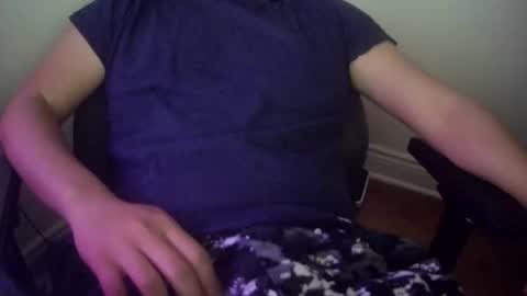 Snapshot of hunterrblood chatting on 04.16.26 Hunterr online show from 04.16.26