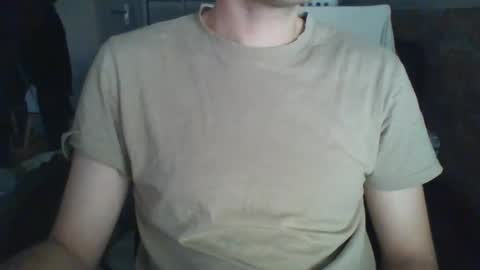 Snapshot of hunting_007 chatting on 01.27.25 hunting_007 online show from 01.27.25