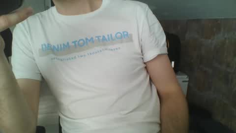 Snapshot of hunting_007 chatting on 02.25.25 hunting_007 online show from 02.25.25