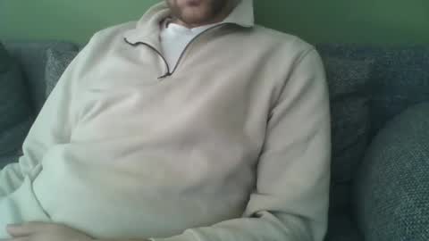 Snapshot of hunting_007 chatting on 12.15.25 hunting_007 online show from 12.15.25