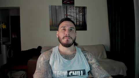 Snapshot of huntyourheart94 chatting on 01.21.25 huntyourheart94 online show from 01.21.25