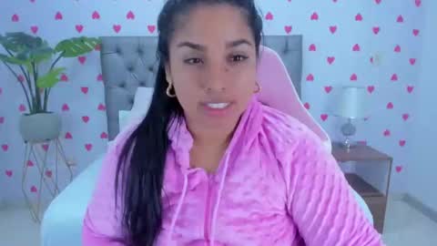 Snapshot of hurrem_had chatting on 03.11.25 H U R R E M online show from 03.11.25