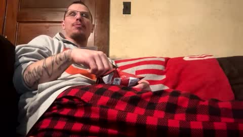 Snapshot of husbandandwife2011 chatting on 02.15.25 husbandandwife2011 online show from 02.15.25