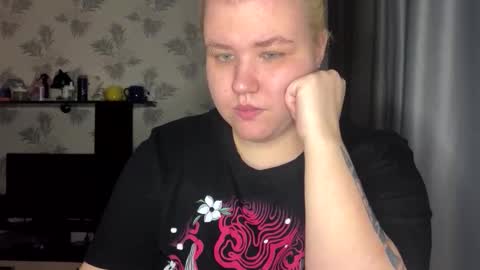 Snapshot of husk_ryan chatting on 10.05.25 Ryan online show from 10.05.25