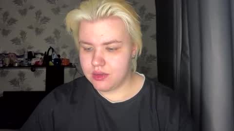 Snapshot of husk_ryan chatting on 10.17.25 Ryan online show from 10.17.25