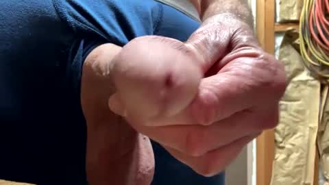 Snapshot of huskey300 chatting on 10.06.25 huskey300 online show from 10.06.25