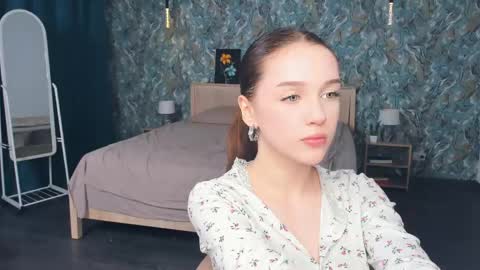 Snapshot of hwadwellingham chatting on 06.08.26 Lily online show from 06.08.26