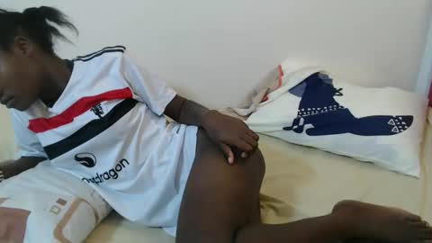 Snapshot of hyacinth_b chatting on 04.29.26 hyacinth_b online show from 04.29.26