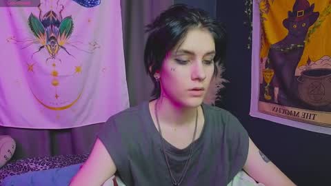 Snapshot of hyeon_jin chatting on 01.22.25 Hyeon Jin online show from 01.22.25