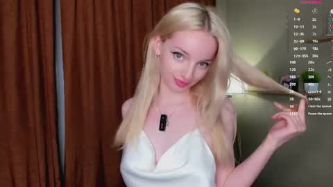 Snapshot of hypno_eyes_babe chatting on 07.03.26 Kate online show from 07.03.26