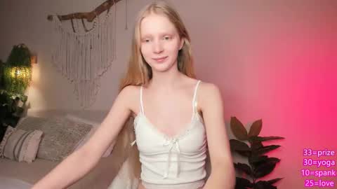 Snapshot of hypnoootic chatting on 03.16.26 Jenny online show from 03.16.26