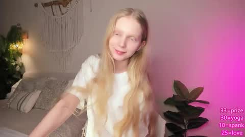 Snapshot of hypnoootic chatting on 03.30.26 Jenny online show from 03.30.26