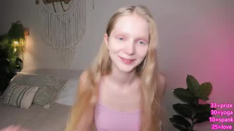 Snapshot of hypnoootic chatting on 04.23.26 Jenny online show from 04.23.26