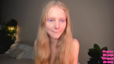 Snapshot of hypnoootic chatting on 04.29.26 Jenny online show from 04.29.26