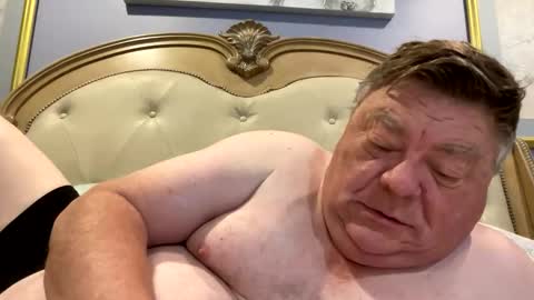 Snapshot of hypnotizing4u chatting on 11.25.25 hypnotizing4u online show from 11.25.25