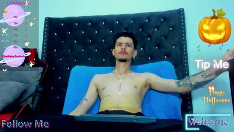 kelvis online show from 10.30.25