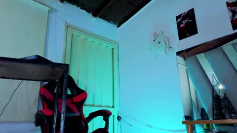 Snapshot of i_am_kelvis_ chatting on 07.18.26 kelvis online show from 07.18.26