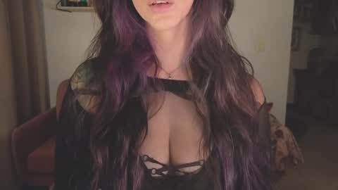 Snapshot of i_cant_believe_its_you chatting on 12.15.25 Lana Banana online show from 12.15.25