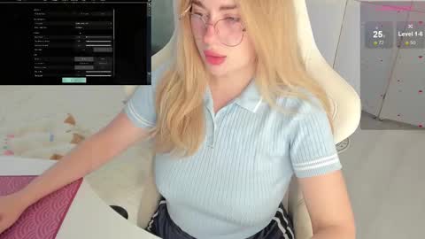 Snapshot of i_want_you_eva chatting on 10.11.25 HiI am EvaPVT is open online show from 10.11.25