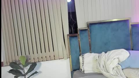 Snapshot of iam_brina04 chatting on 10.22.25 Brina online show from 10.22.25