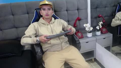 Snapshot of iam_smith_ chatting on 01.12.26 Iam Smith online show from 01.12.26