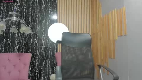 Snapshot of iam_zaia chatting on 03.04.25 ZAIA online show from 03.04.25