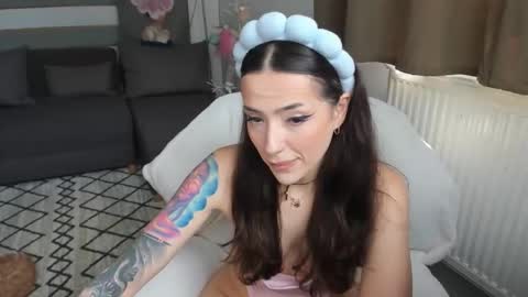 Baby Gal online show from 04.17.26