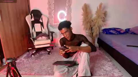 Snapshot of iamandrey_ chatting on 06.15.26 iamandrey_ online show from 06.15.26