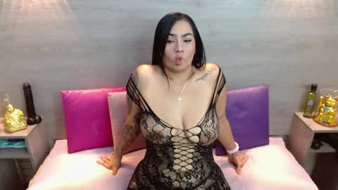 Snapshot of iamcarollvbna chatting on 10.17.25 Caroll online show from 10.17.25