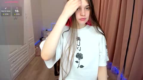 Cassie  STREAMS HERE EVERYDAY online show from 11.03.25