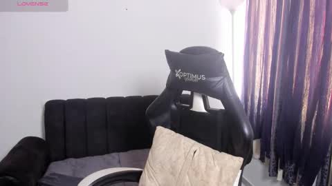 Dylan  independent model  online show from 03.01.26