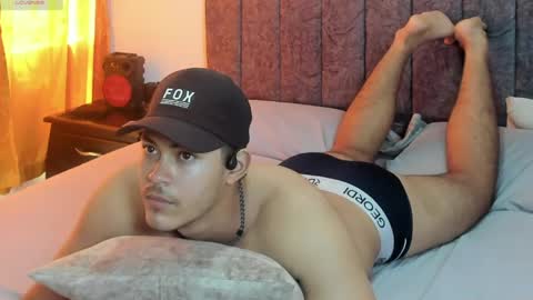 Snapshot of iamdylan777 chatting on 04.27.26 Dylan independent model online show from 04.27.26
