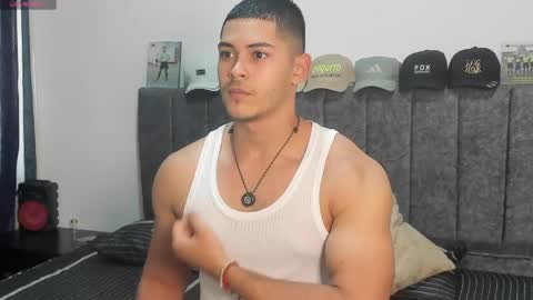 Snapshot of iamdylan777 chatting on 05.06.26 Dylan independent model online show from 05.06.26