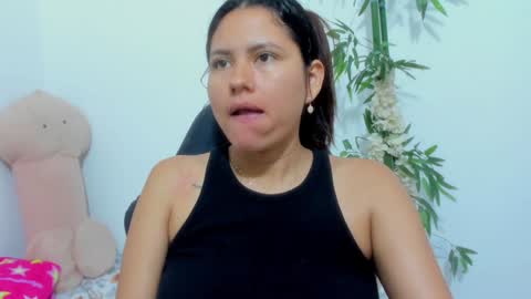 Snapshot of iamevaaa chatting on 12.11.24 Eva online show from 12.11.24