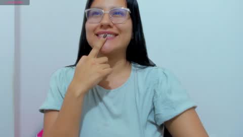 Snapshot of iamevaaa chatting on 01.24.25 Eva online show from 01.24.25