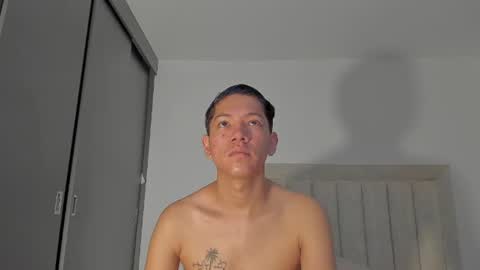 Snapshot of iamjulian_ chatting on 06.17.26 Juliiiiian online show from 06.17.26