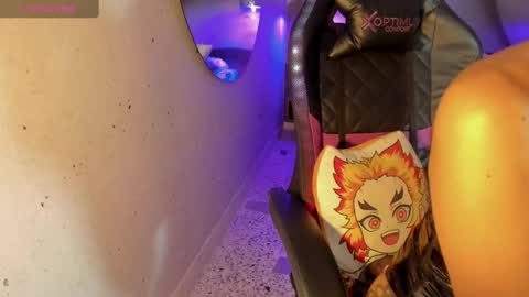 Nayuta online show from 09.08.25