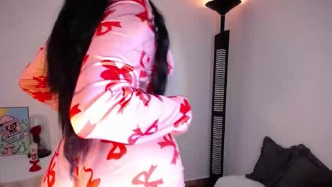 Camila online show from 11.10.25