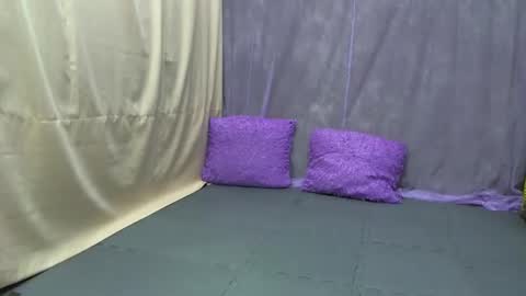 Snapshot of iamyourzzz_ chatting on 09.09.25 Kiara online show from 09.09.25