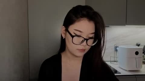 Snapshot of iamyuki_ chatting on 12.21.25 iamyuki_ online show from 12.21.25