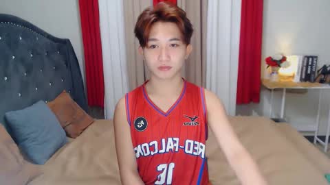 ian_luxxx online show from 02.14.25