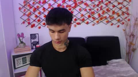 Snapshot of ian_west chatting on 02.22.26 Ian online show from 02.22.26