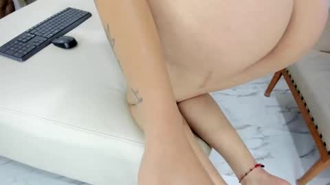 Snapshot of iana_mei chatting on 01.15.26 iana_mei online show from 01.15.26