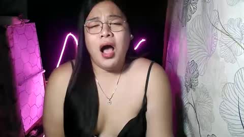Snapshot of iana_whorexxx chatting on 04.21.26 iana online show from 04.21.26