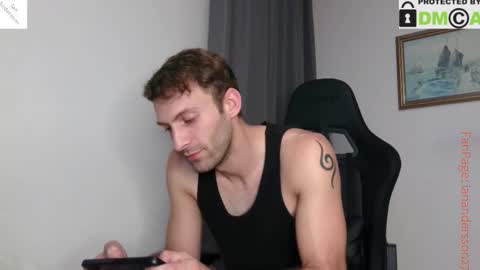 Snapshot of ianandersson27 chatting on 10.10.25 Ian Andersson online show from 10.10.25