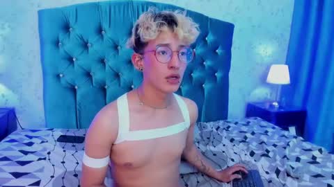 ian  online show from 03.04.25