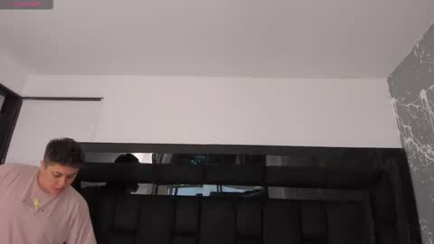 Snapshot of iangilbert chatting on 11.03.25 ian online show from 11.03.25