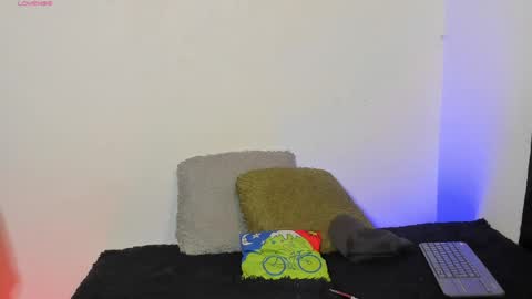 Snapshot of ianlark chatting on 05.19.26 Ian Lark online show from 05.19.26