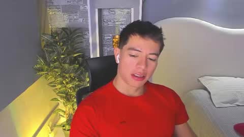 Snapshot of ianmancini chatting on 06.22.26 ianmancini online show from 06.22.26