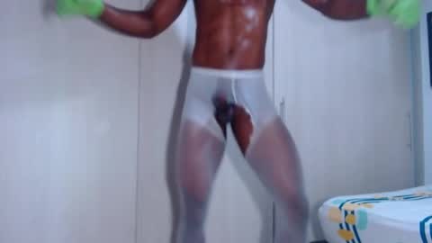 Snapshot of ianrashatxxx chatting on 05.17.26 Ian Rashad online show from 05.17.26